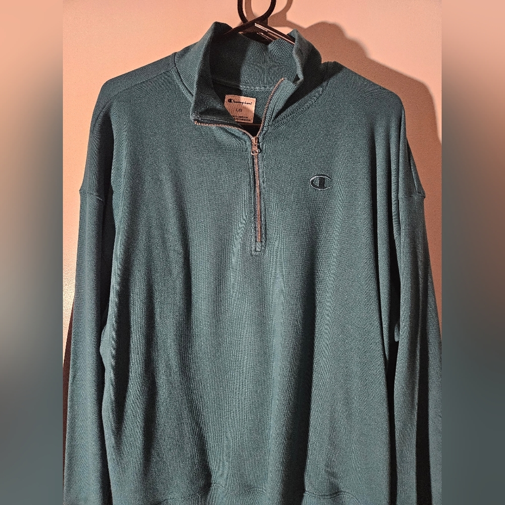 Champion Zipup Sweater